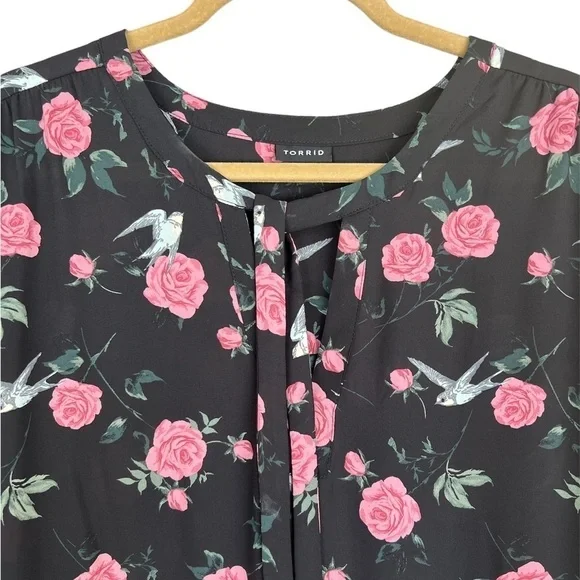 Torrid Floral Bird Print Georgette Tie Neck Blouse Size 5X - Picture 7 of 14